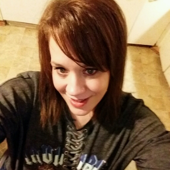 Meet your Posher, Melissa - Picture 1 of 1